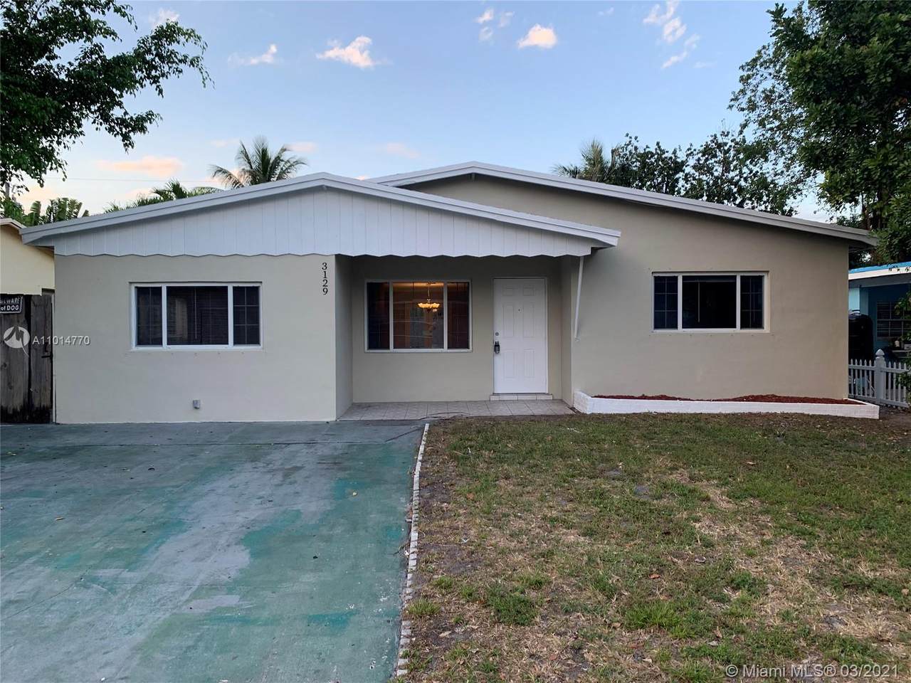 3129 13th Ct - Photo 1