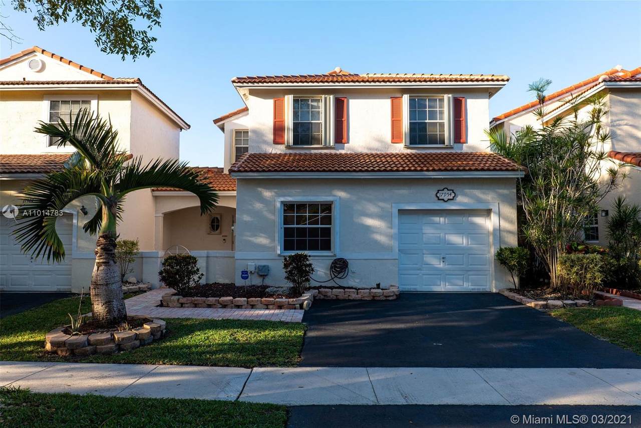 17954 10th Ct - Photo 1