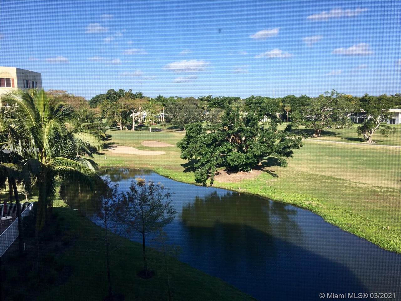 3500 Oaks Clubhouse Dr - Photo 1