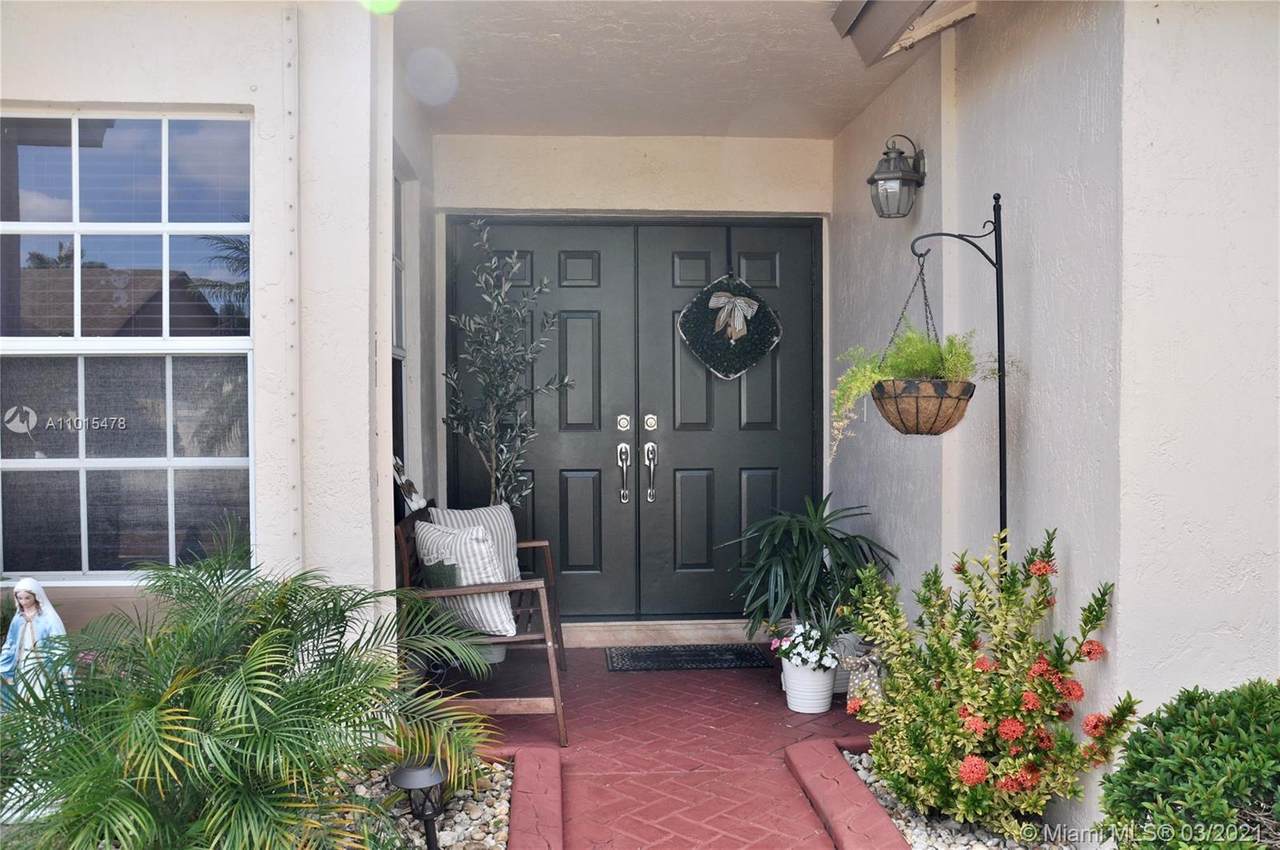 901 150th Ave - Photo 1