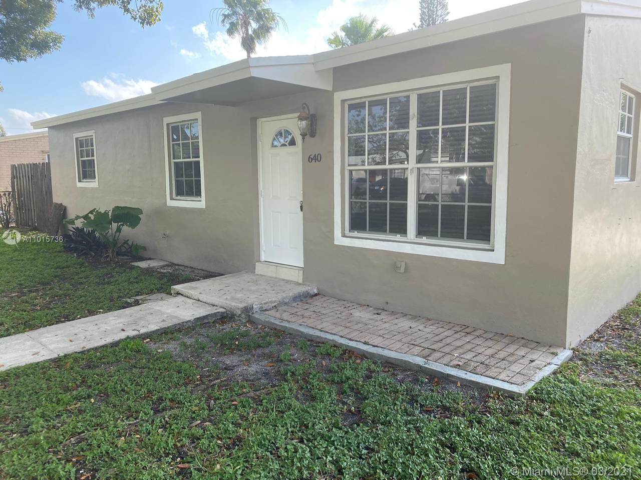 640 68th Way - Photo 1
