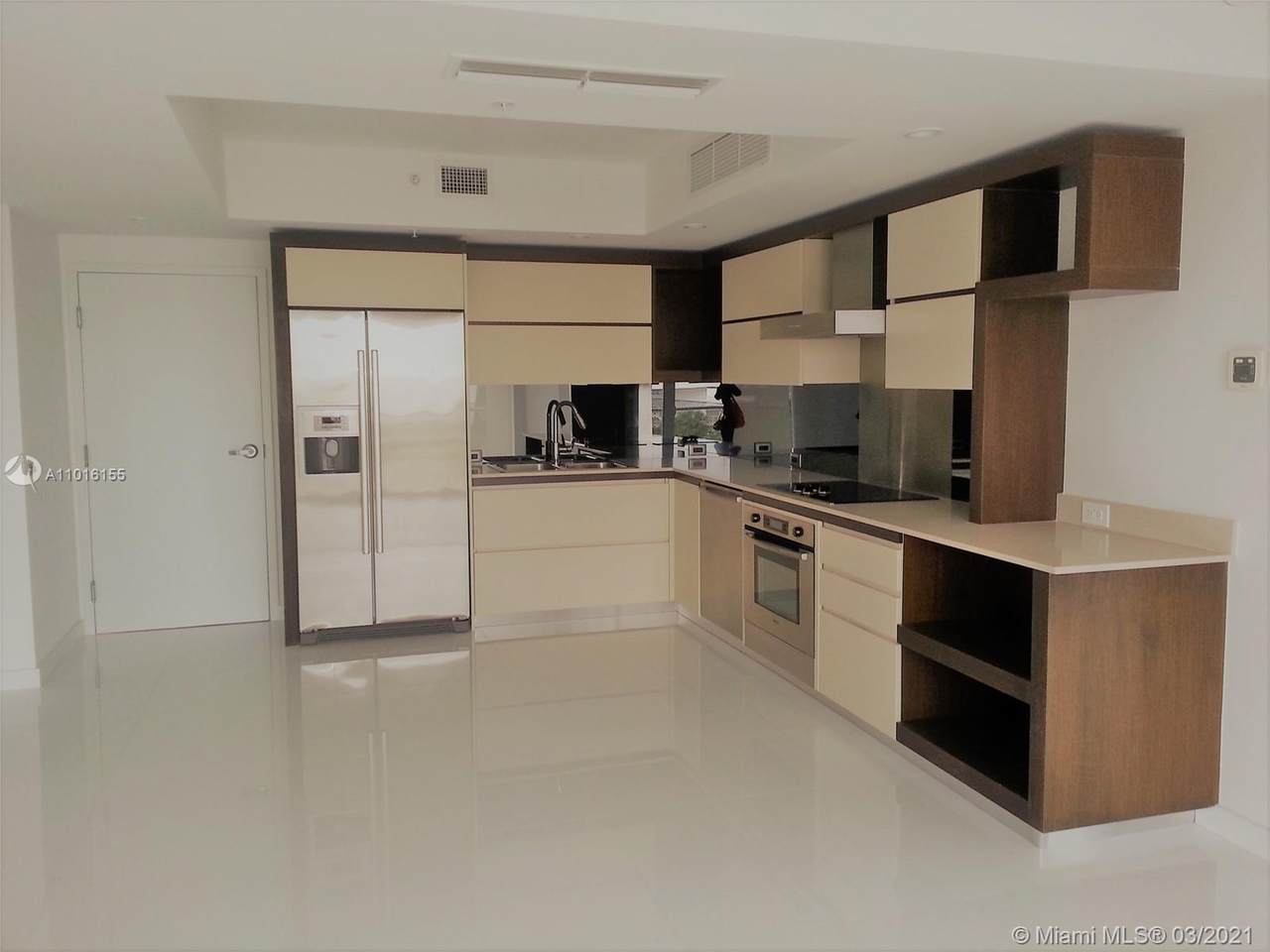 2155 Washington Ct - Photo 1