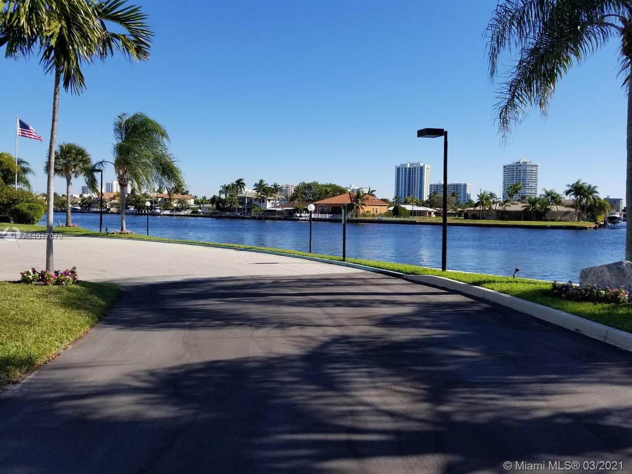 6207 Bay Club Dr - Photo 1