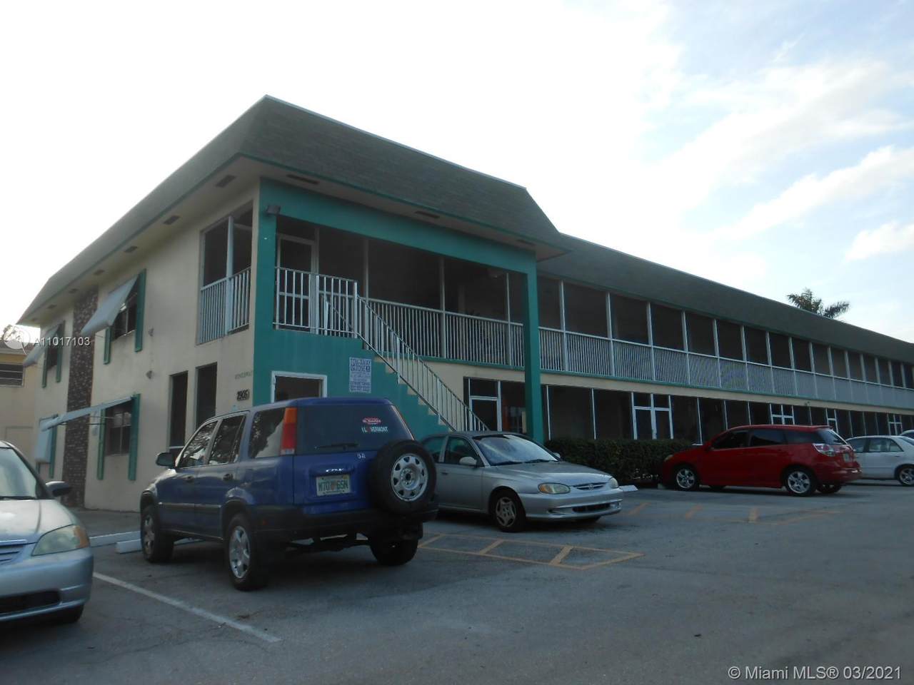 2905 Pierce St - Photo 1