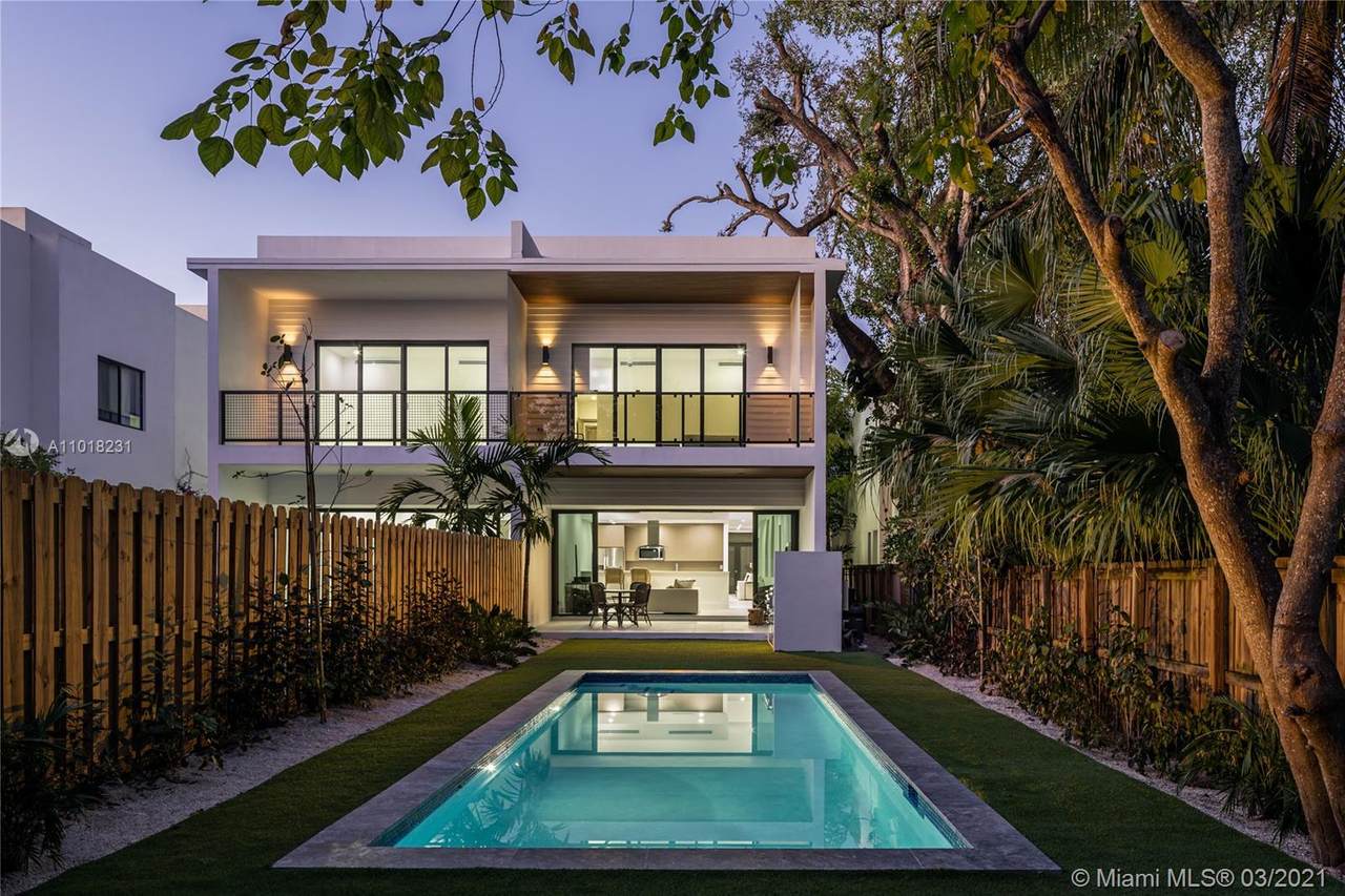 3280 Day Ave - Photo 1