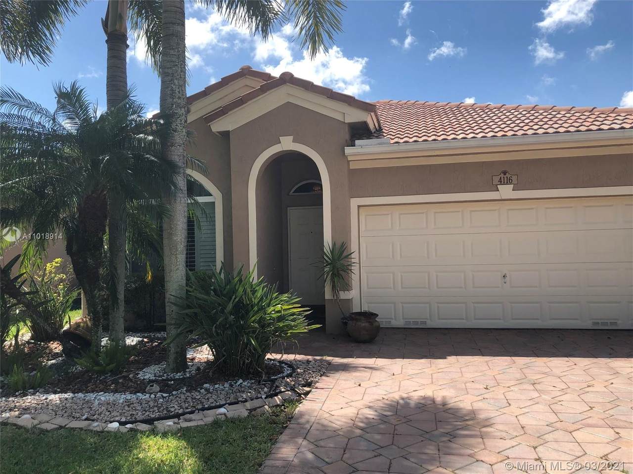 4116 Oxbow Dr - Photo 1