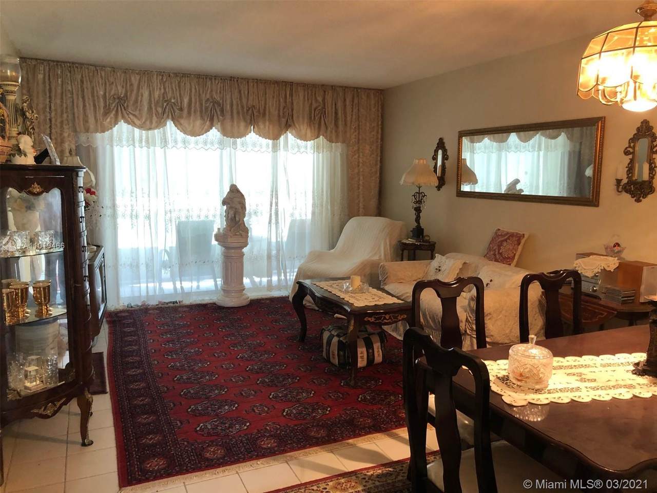 1101 Hillcrest Ct - Photo 1