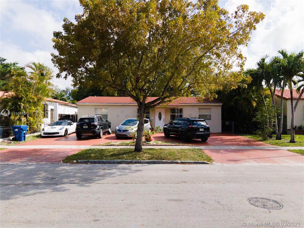 6246 9th St - Photo 1