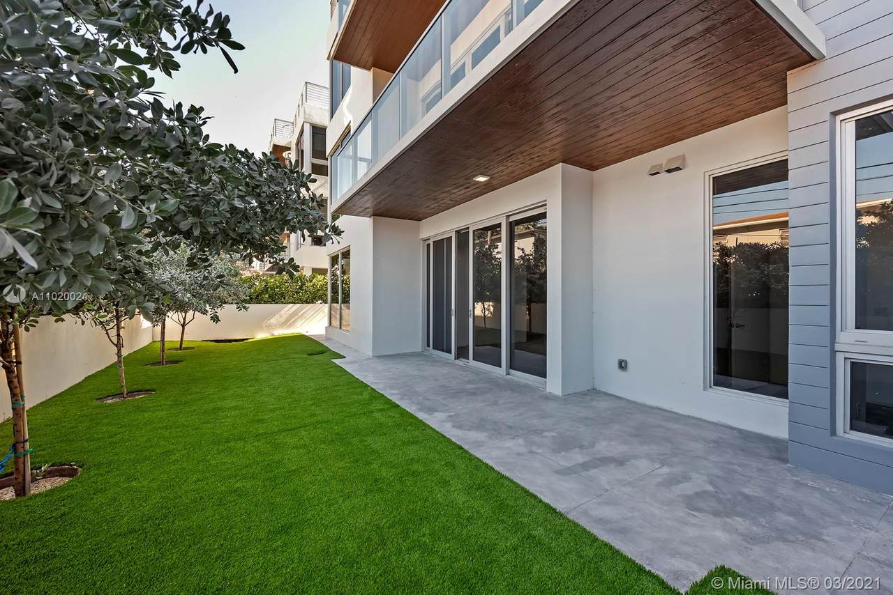 545 11TH STREET - Photo 1