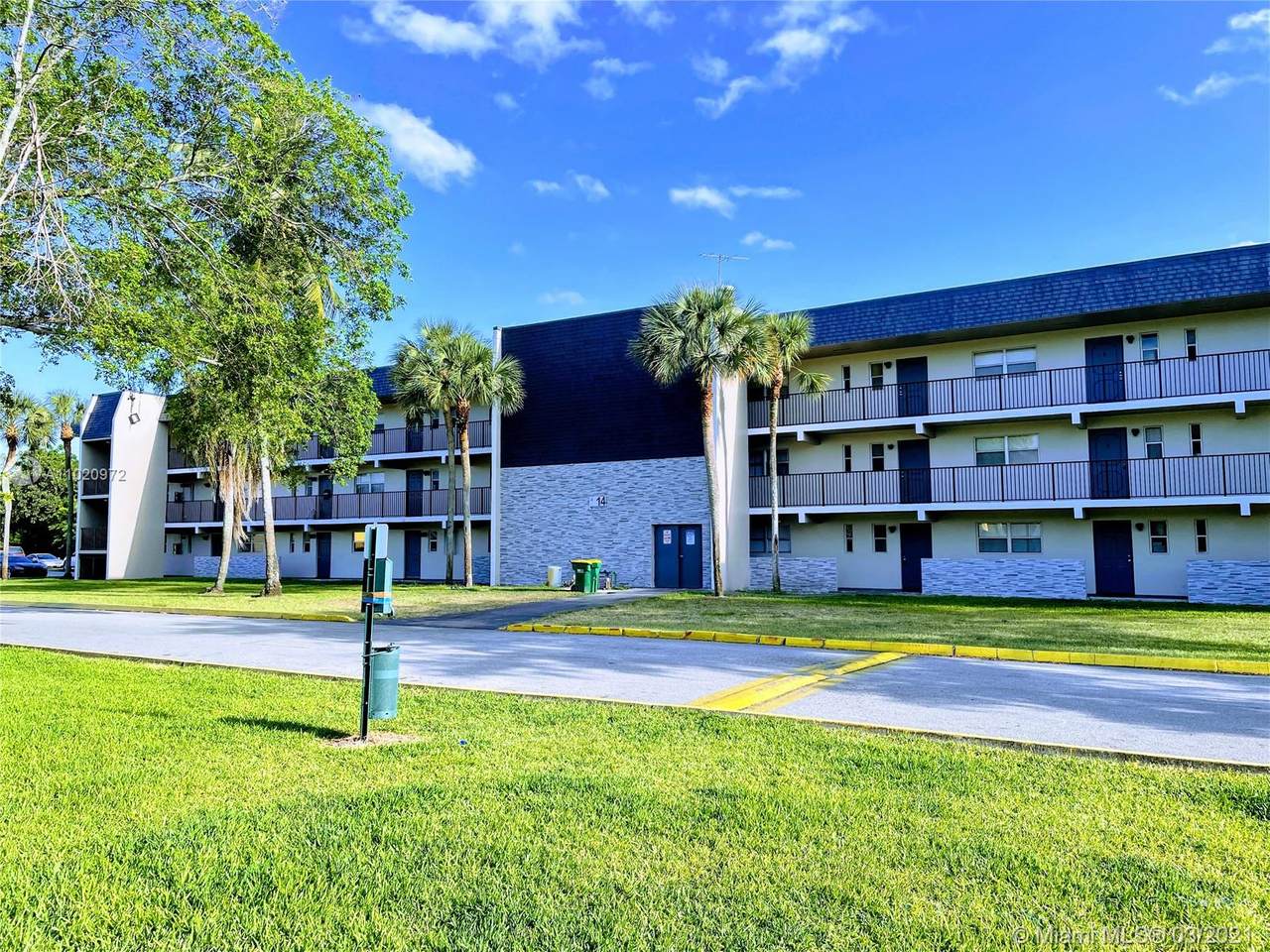 7900 Colony Cir S - Photo 1