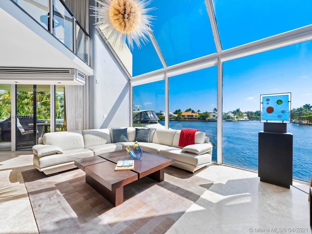 20191 Country Club Dr - Photo 1