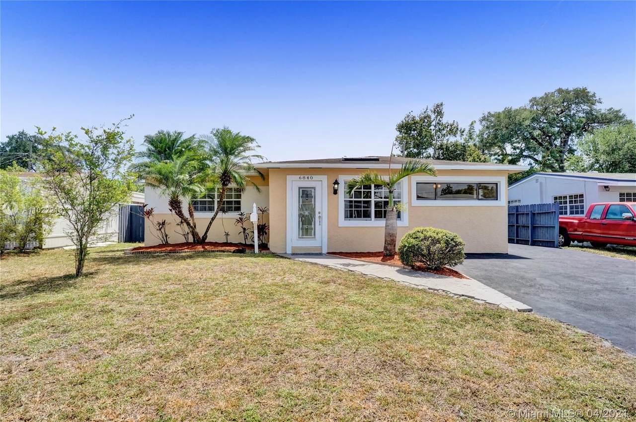 6840 10th Ct - Photo 1
