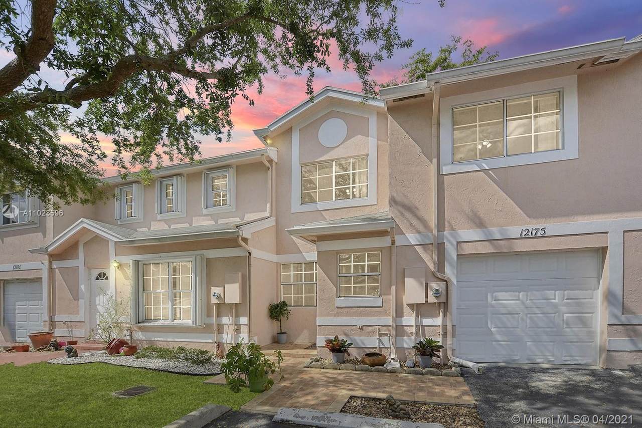 12175 49th Ct - Photo 1