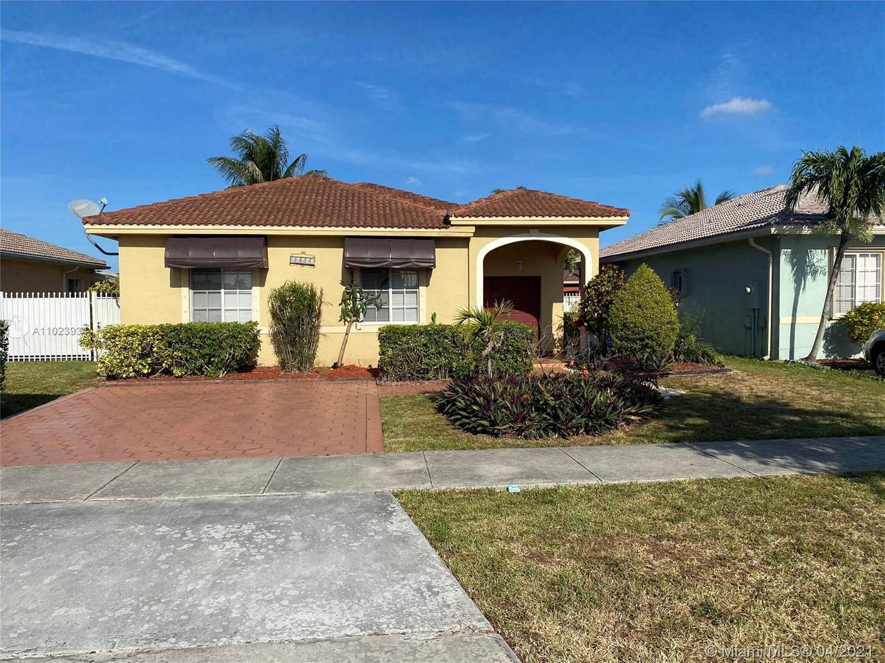 14637 89th Ave - Photo 1