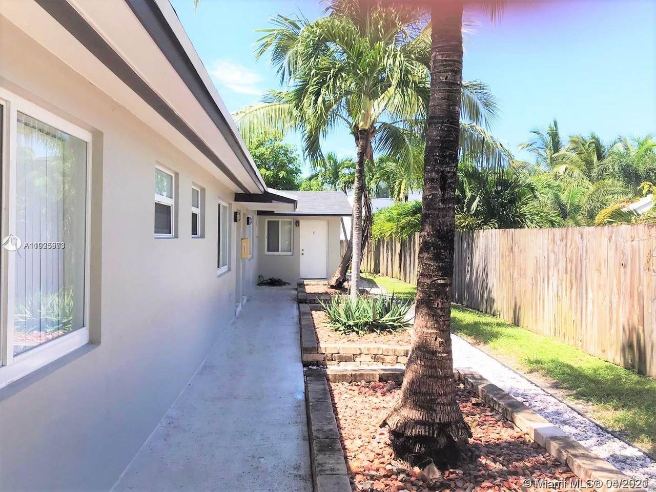 1015 Las Olas Blvd - Photo 1