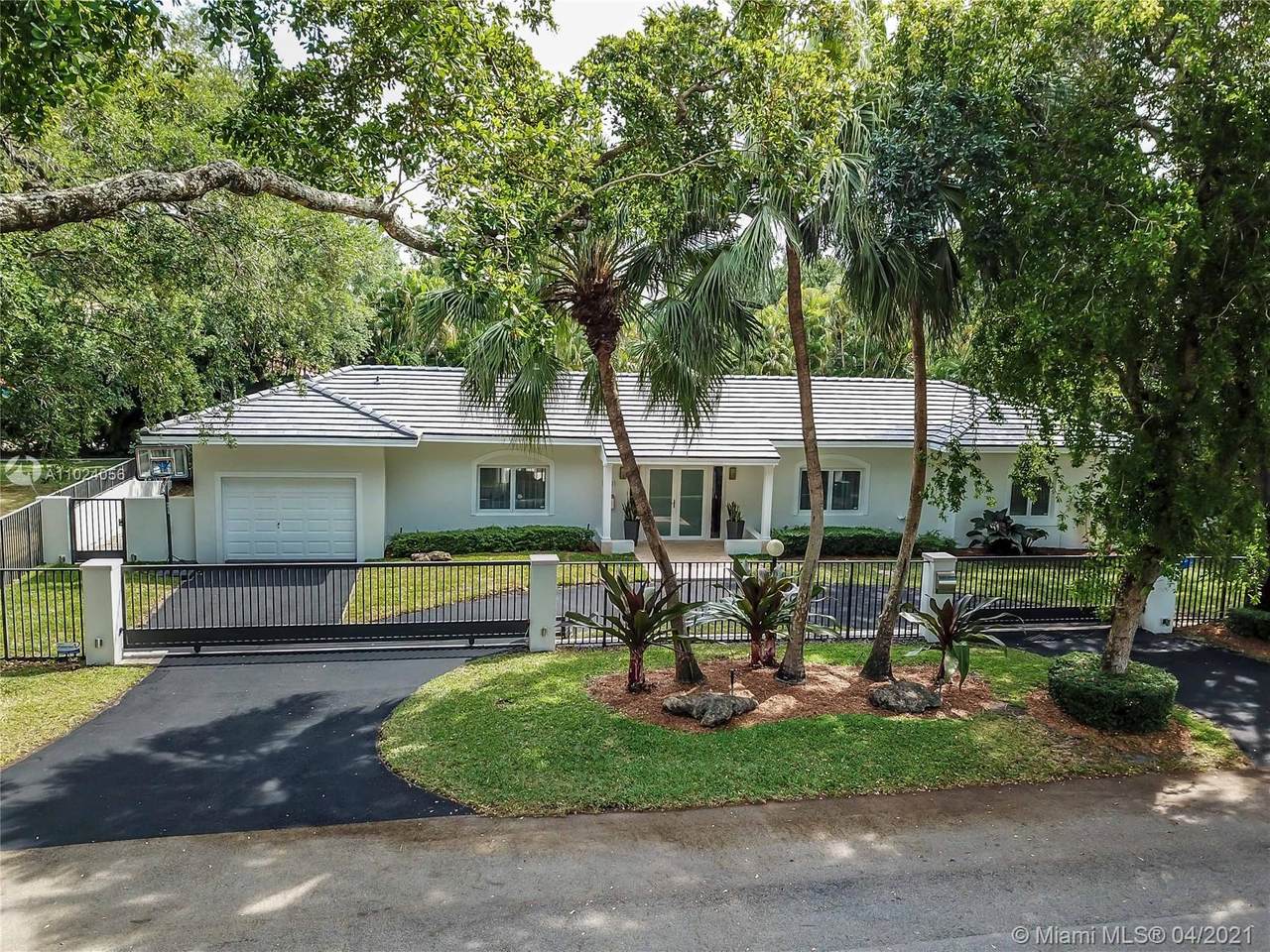 5701 Michelangelo St - Photo 1