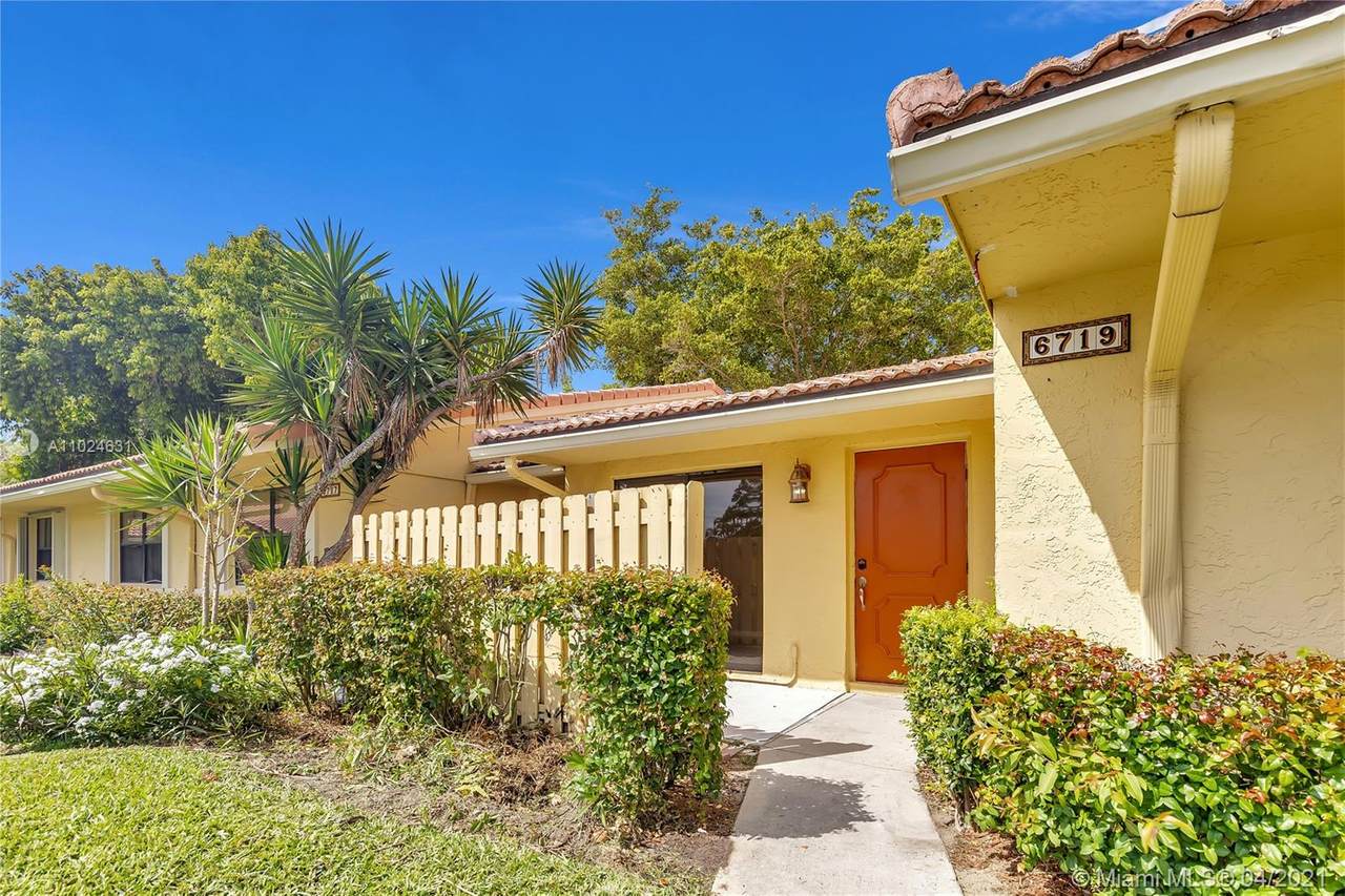 6719 Bridlewood Ct - Photo 1