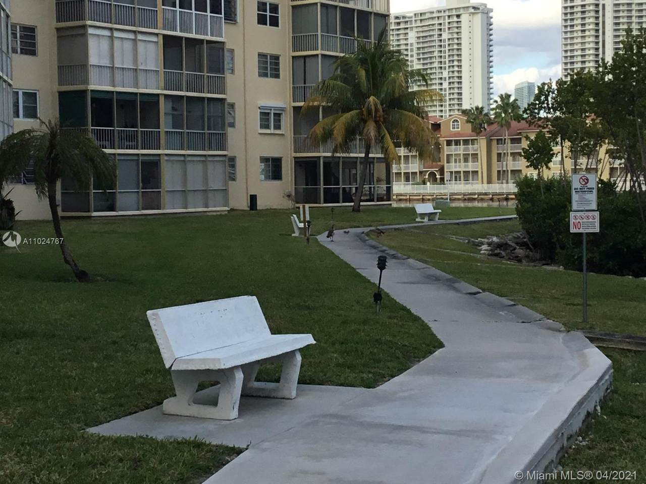 2980 Point East Dr - Photo 1
