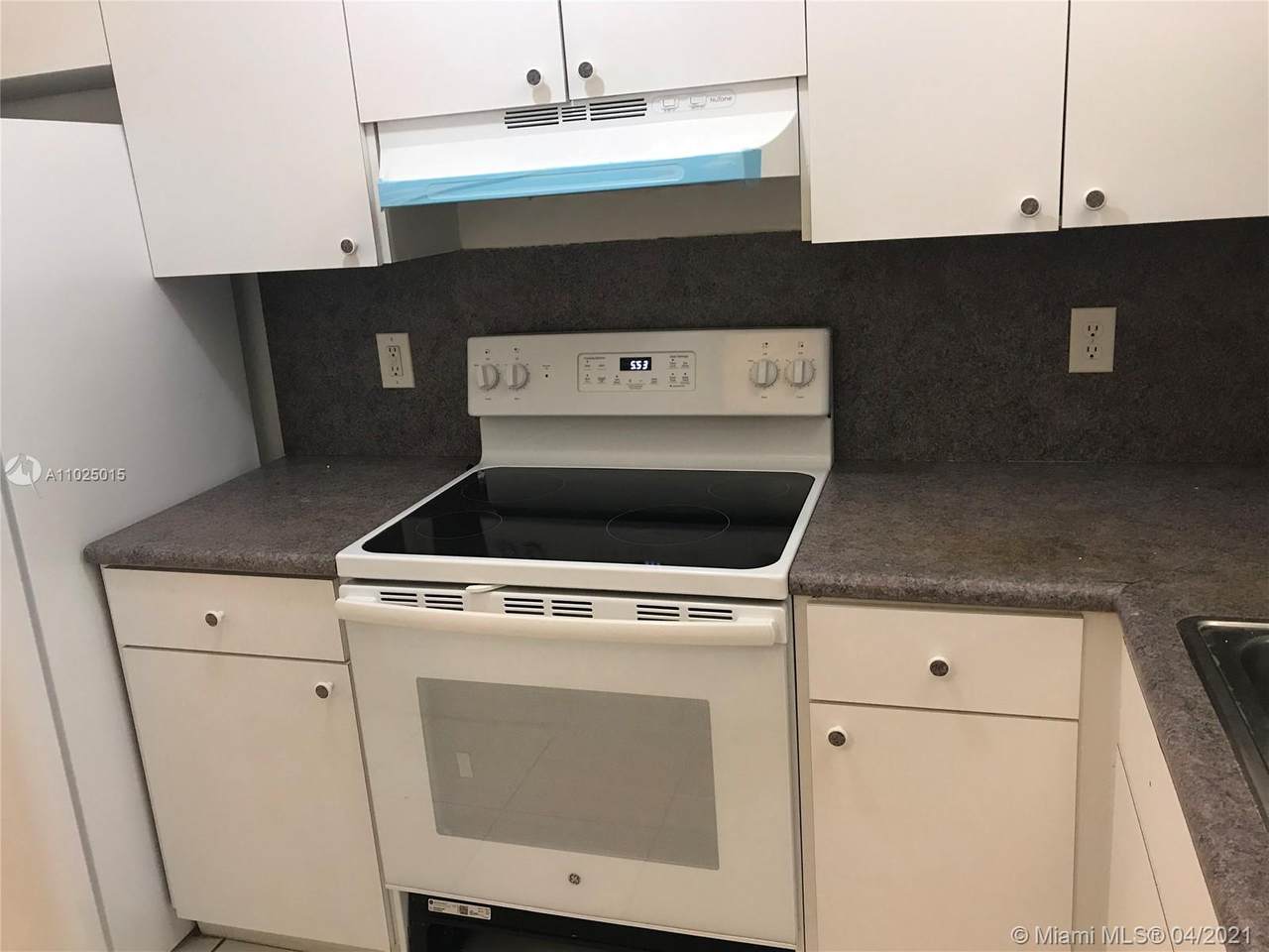 9098 40th St - Photo 1