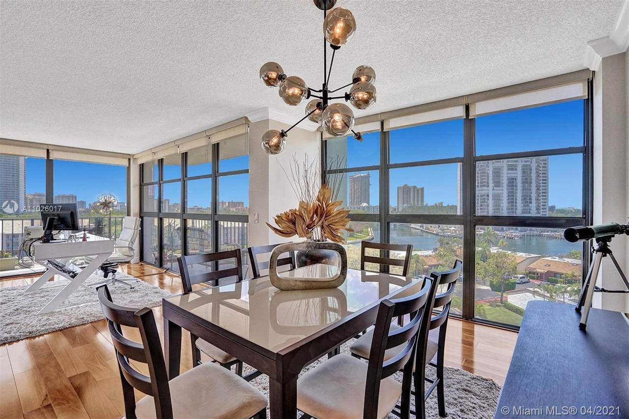 200 Leslie Dr - Photo 1