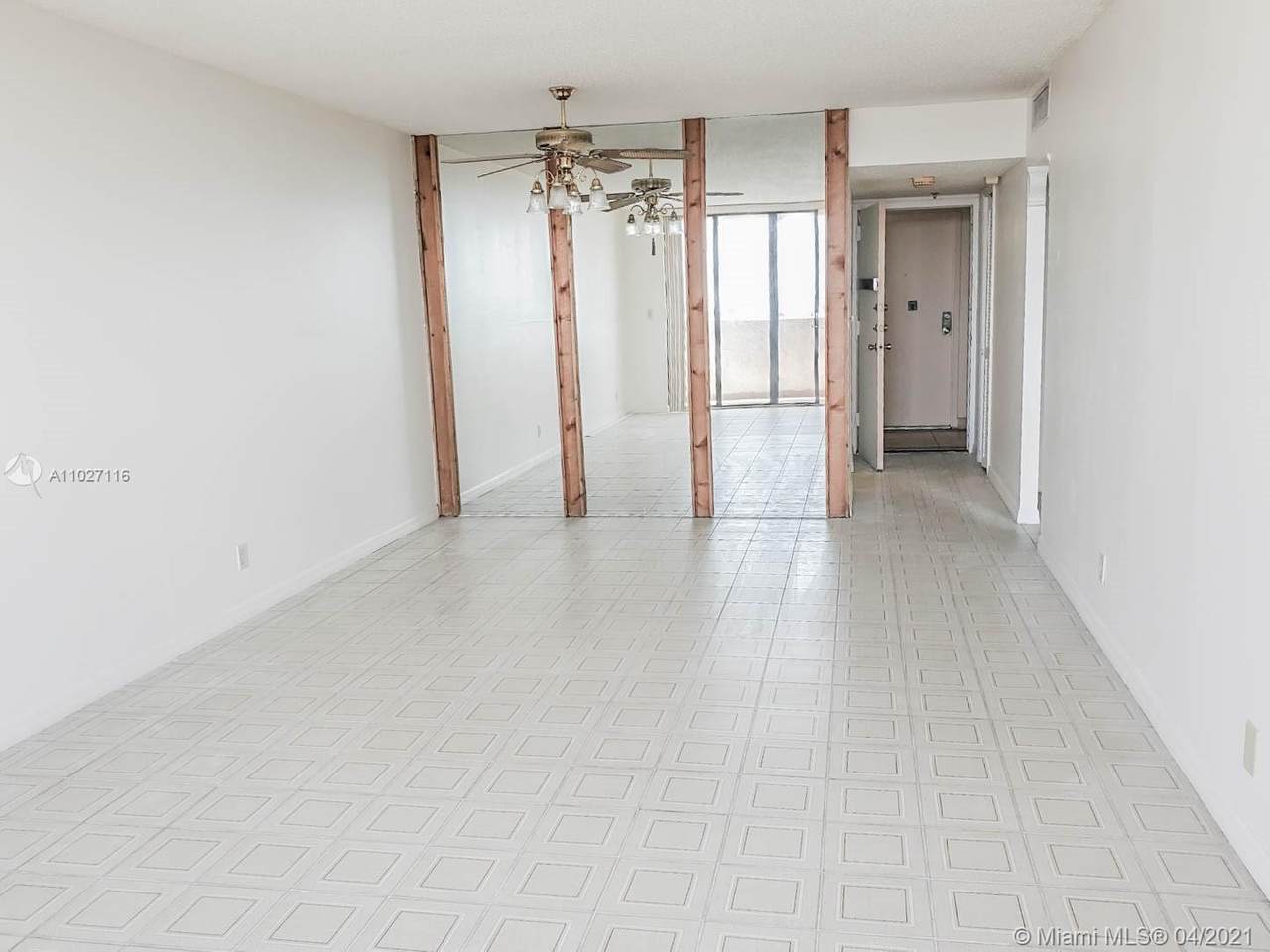 1825 44th Pl - Photo 1