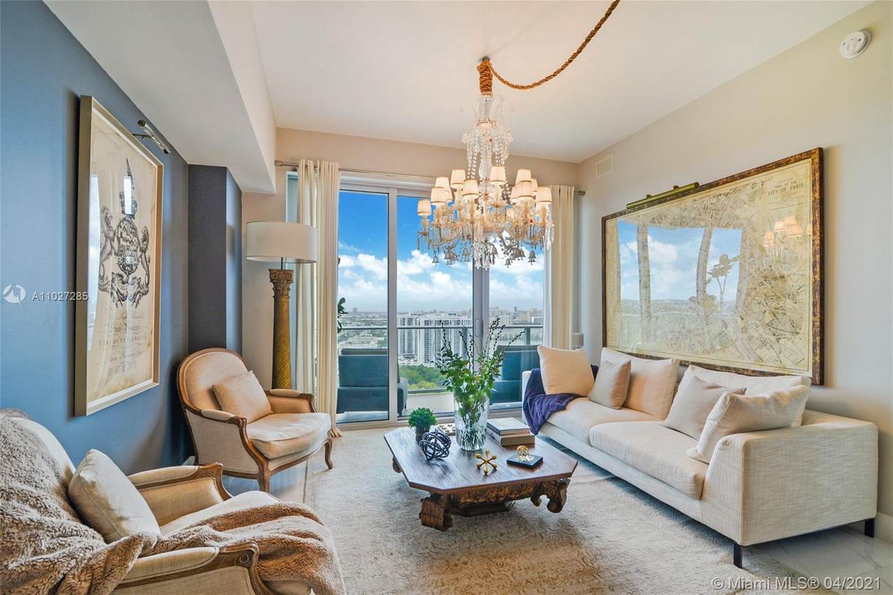 16385 Biscayne Blvd - Photo 1