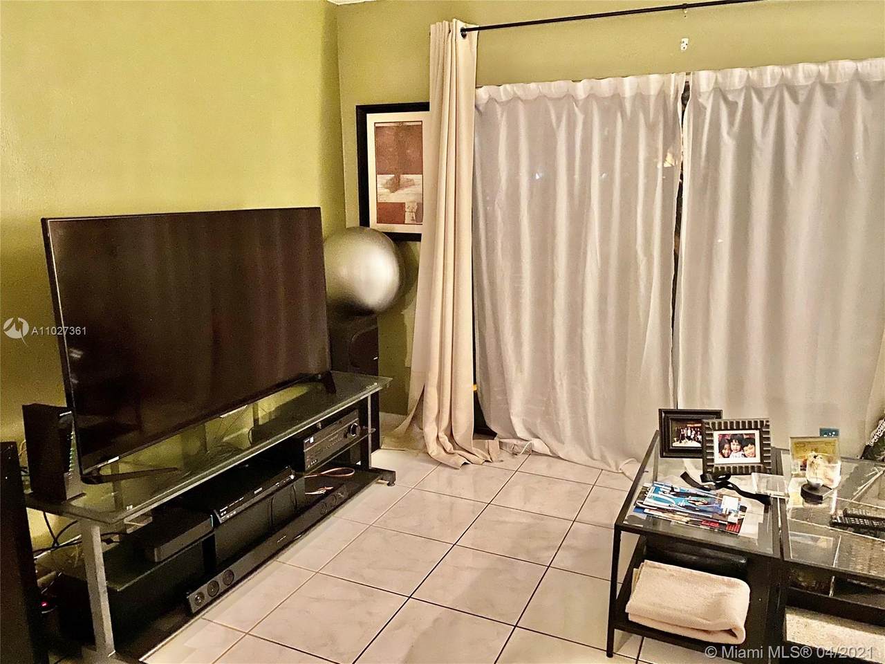 801 Oakland Park Blvd - Photo 1