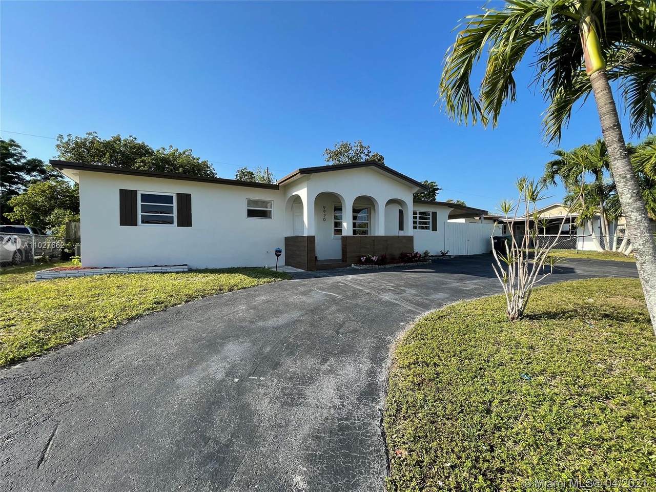 9920 Jamaica Dr - Photo 1