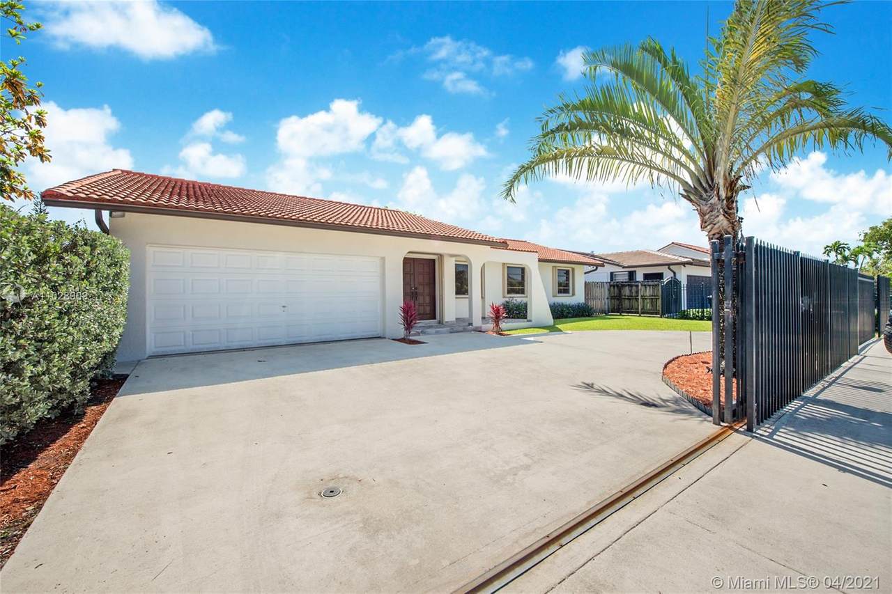 135 136th Ave - Photo 1