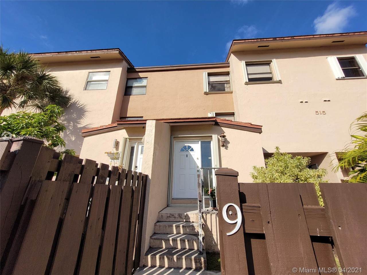 515 Park Dr - Photo 1