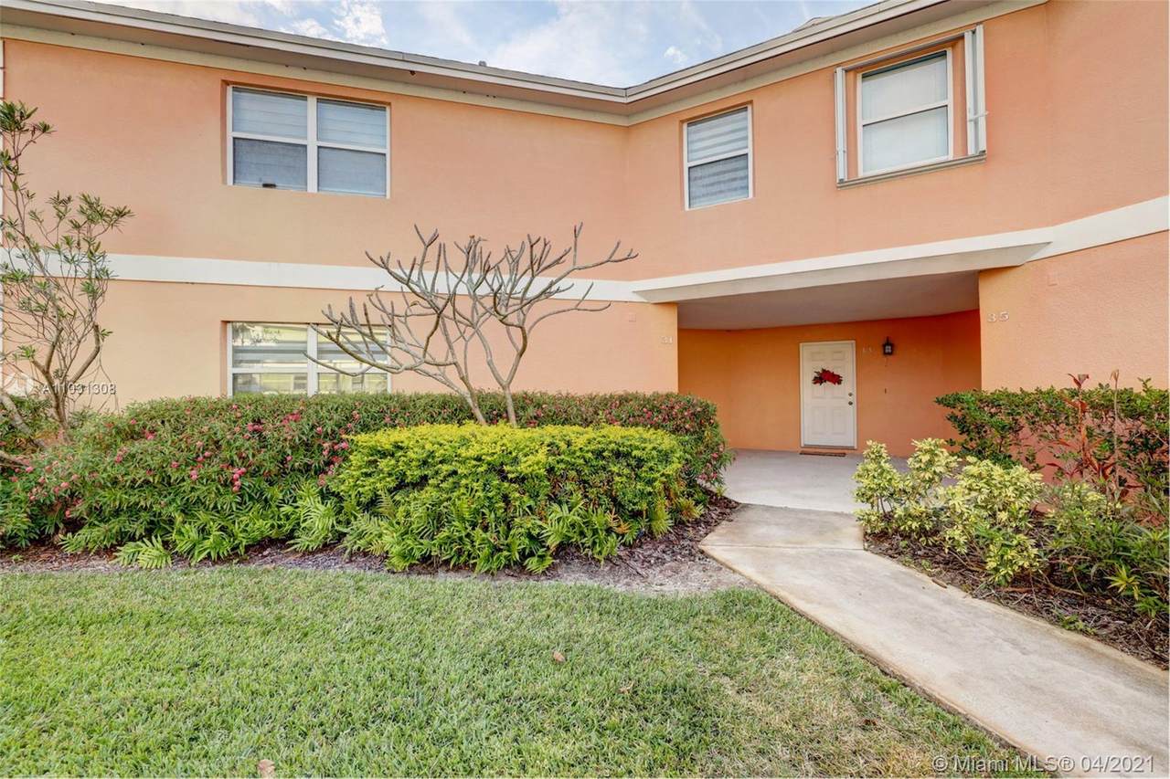 31 Beech Tree Ln - Photo 1