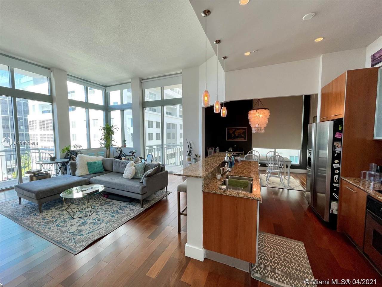 9066 73rd Ct - Photo 1