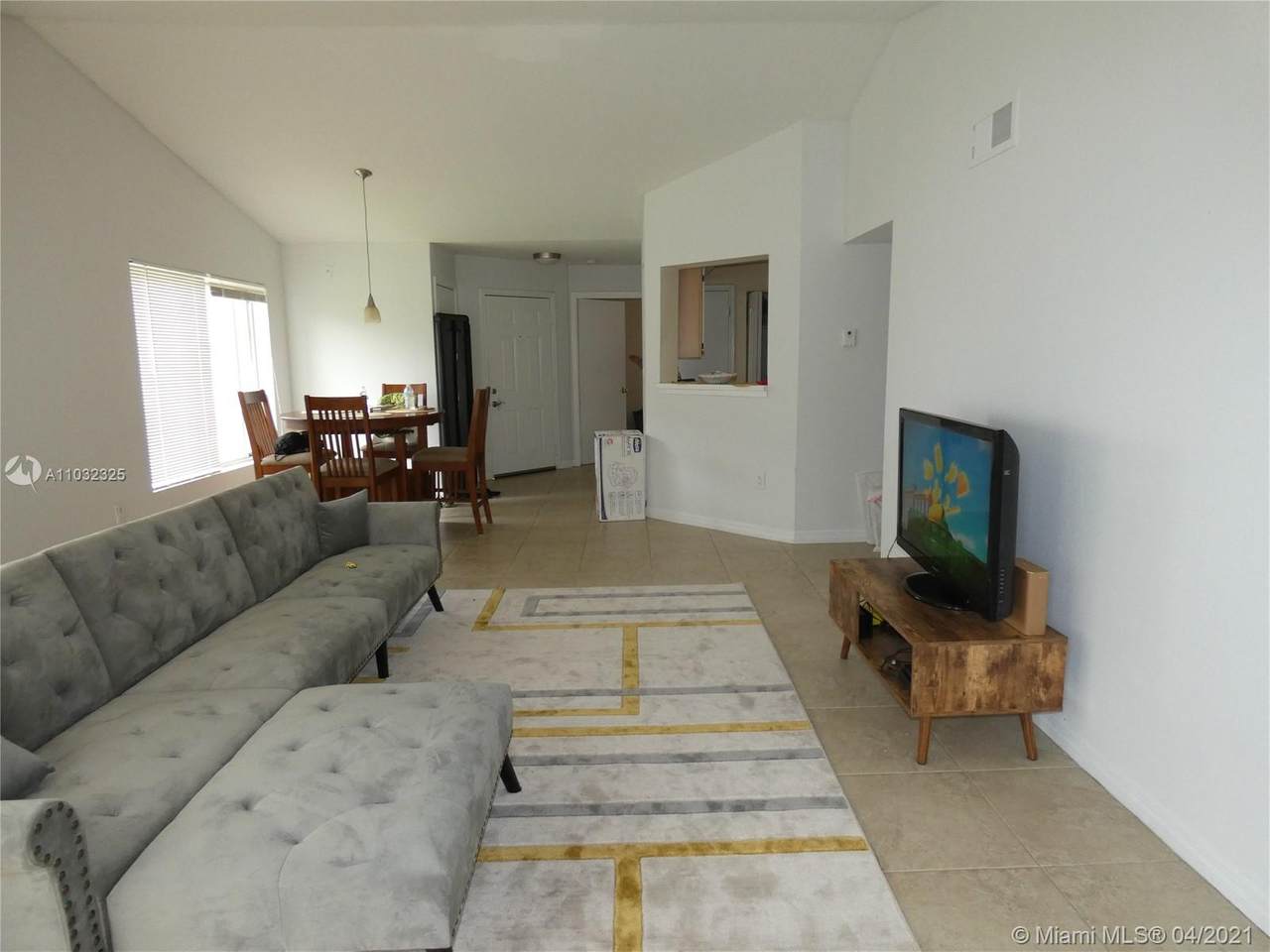 2667 33rd St - Photo 1