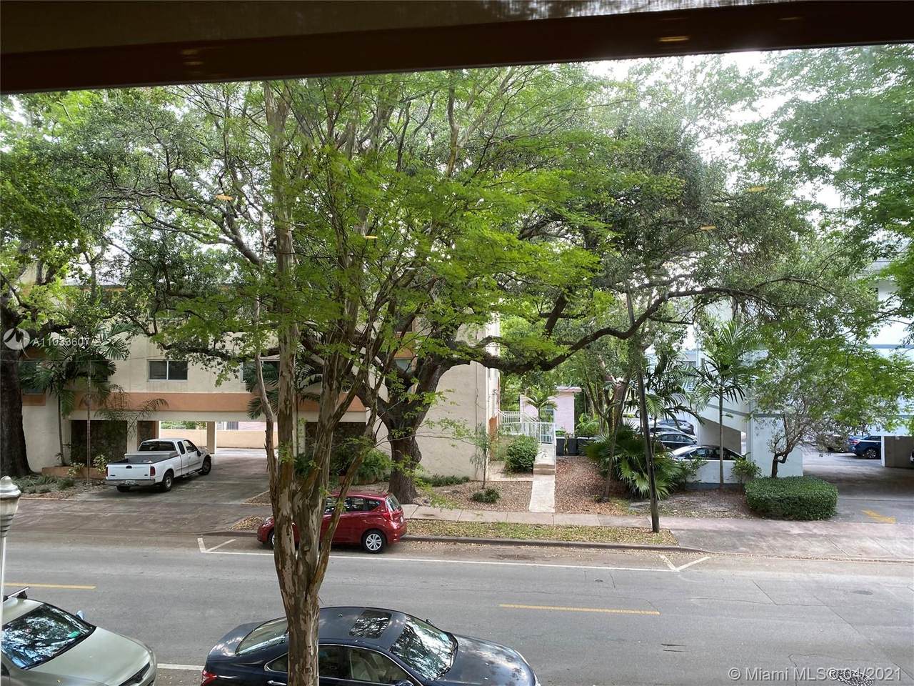 1110 Salzedo St - Photo 1