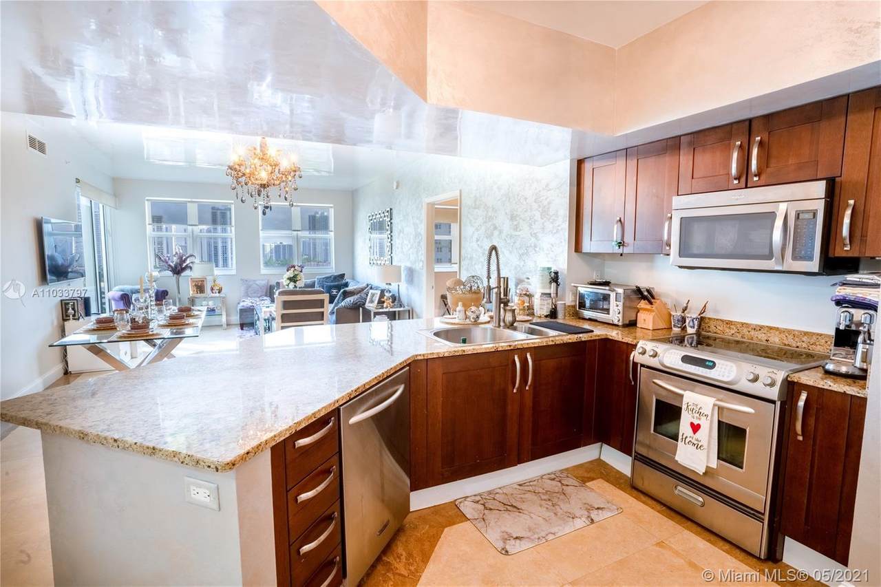 20000 Country Club Dr - Photo 1