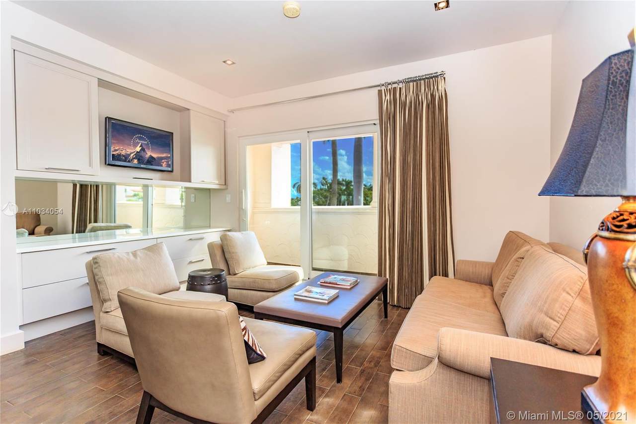 40205 Fisher Island Dr - Photo 1