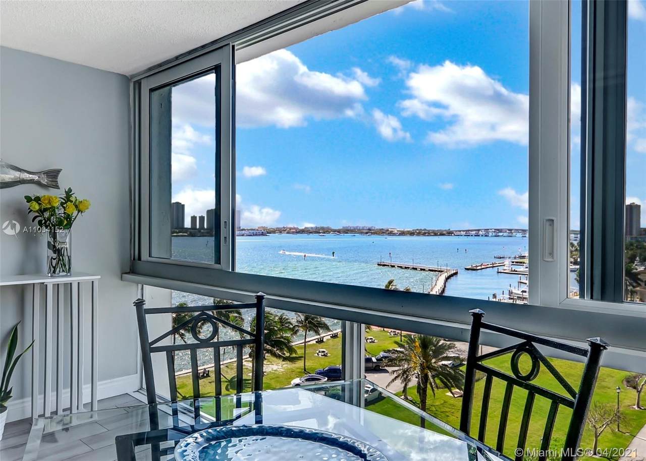 301 Lake Shore - Photo 1