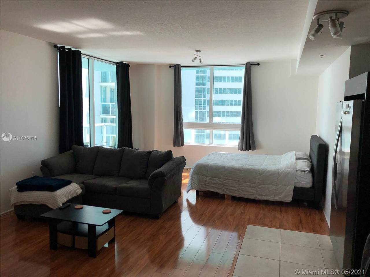 1900 Bayshore Dr - Photo 1