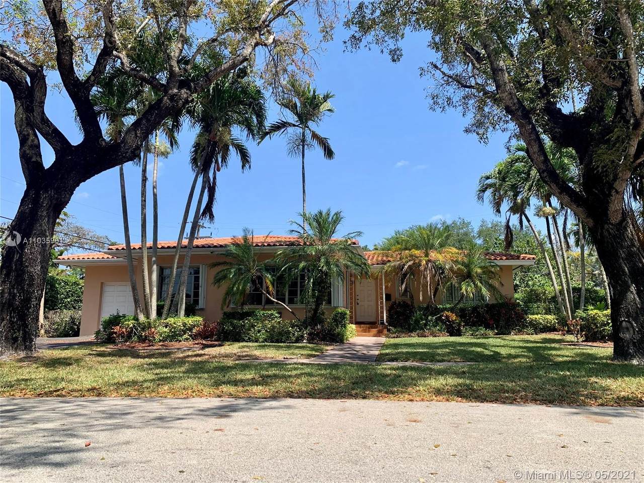 1535 Certosa Ave - Photo 1