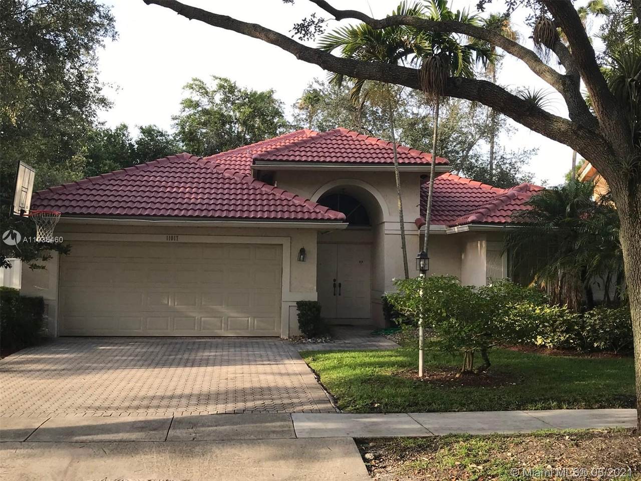 11017 Helena Dr - Photo 1