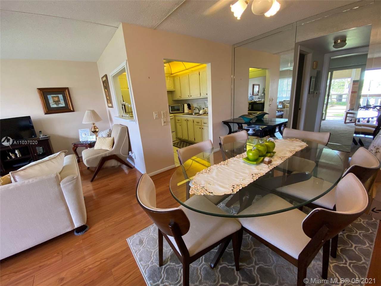 527 Mansfield M - Photo 1