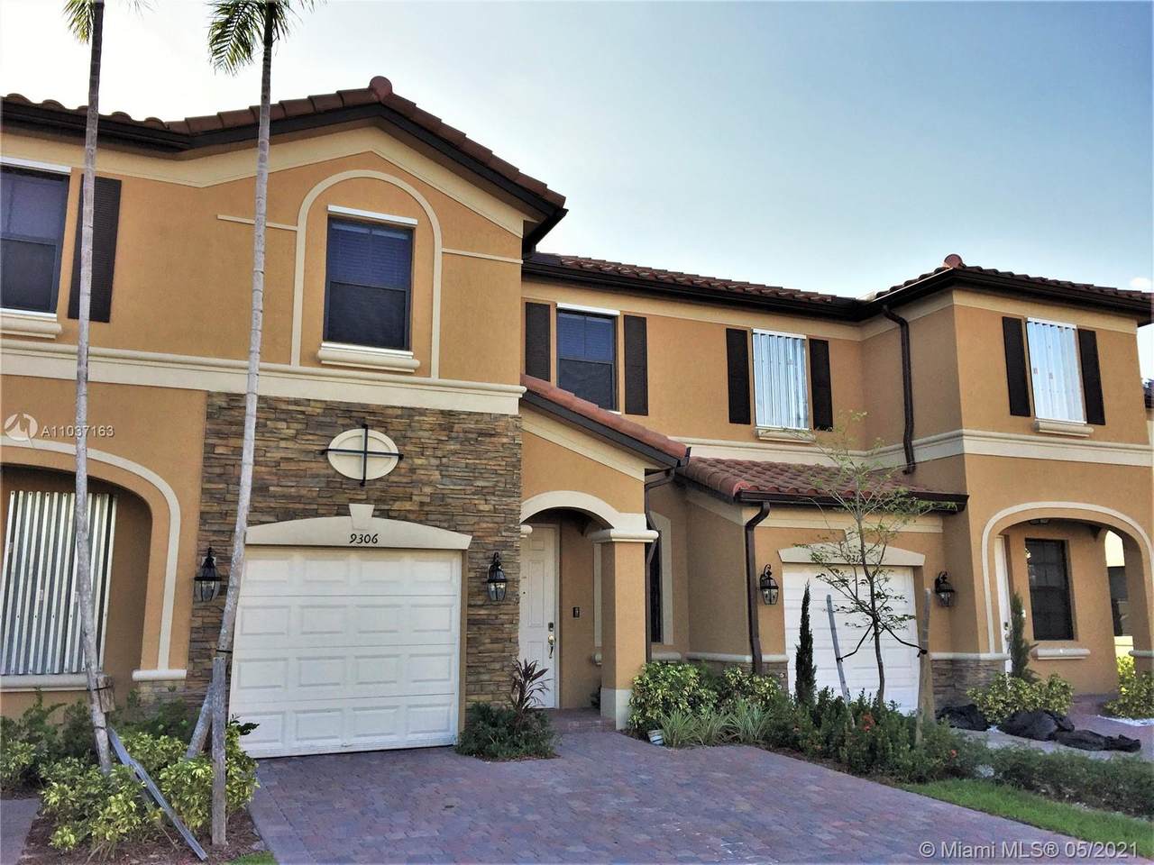 9306 34th Ct - Photo 1