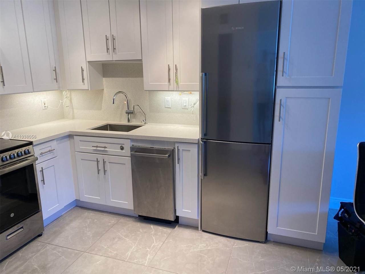3000 Ocean Blvd - Photo 1