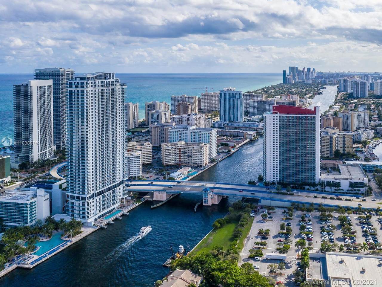 4010 Ocean Dr - Photo 1