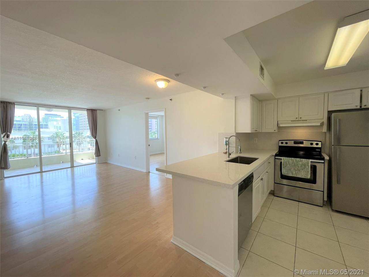 2642 Collins Ave - Photo 1