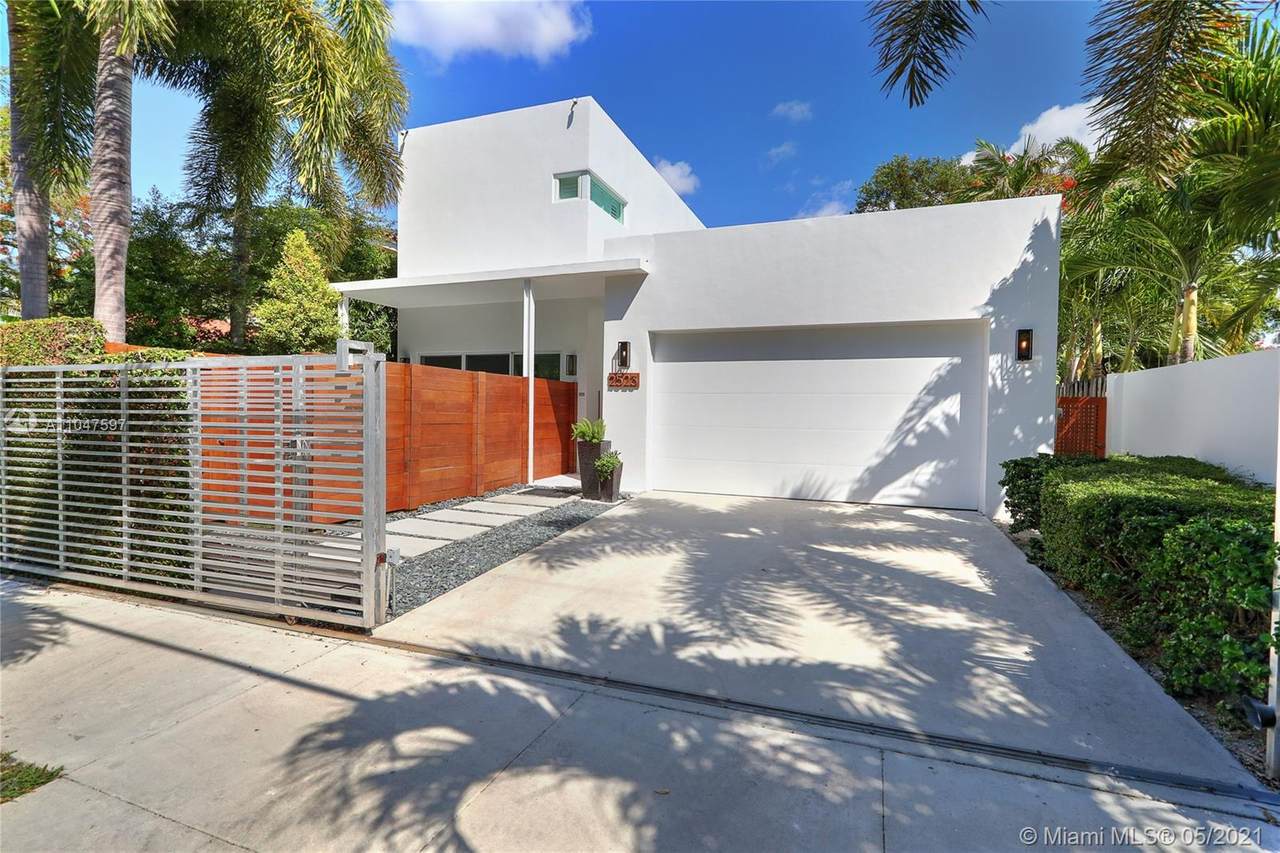 2523 Tigertail Ave - Photo 1