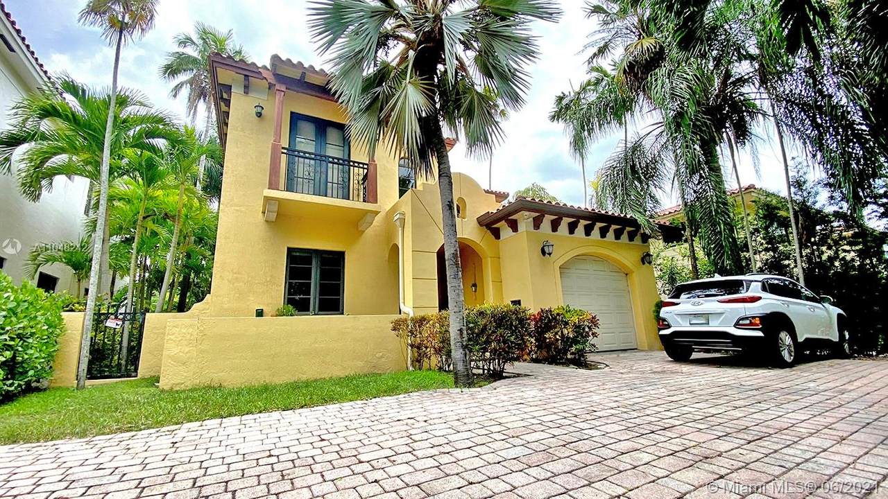 611 Bird Rd - Photo 1
