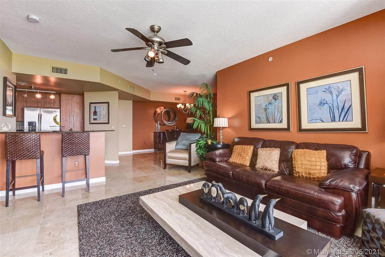 7900 Harbor Island Dr - Photo 1
