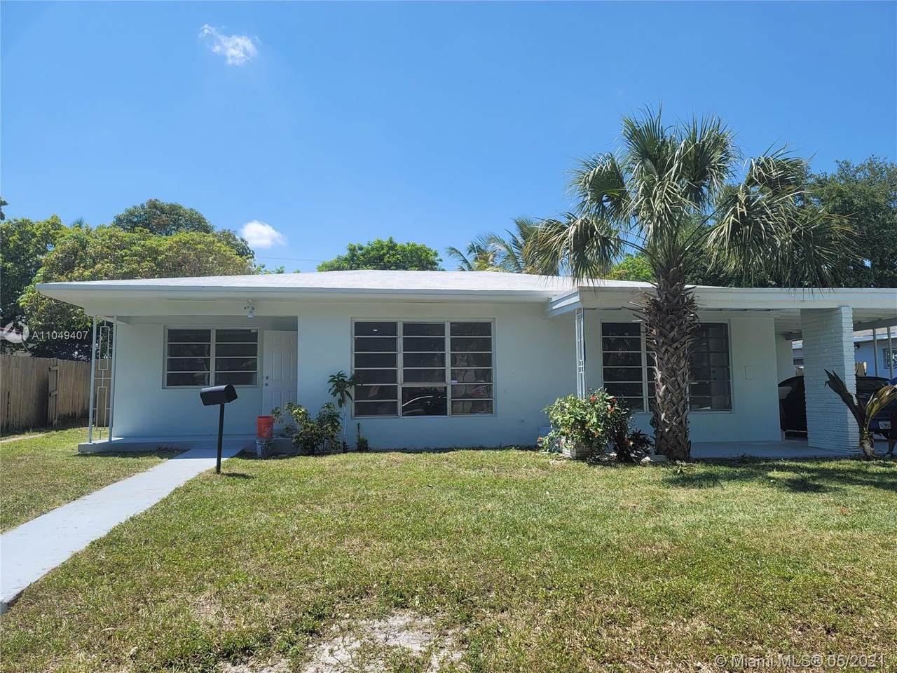 16900 23rd Ave - Photo 1