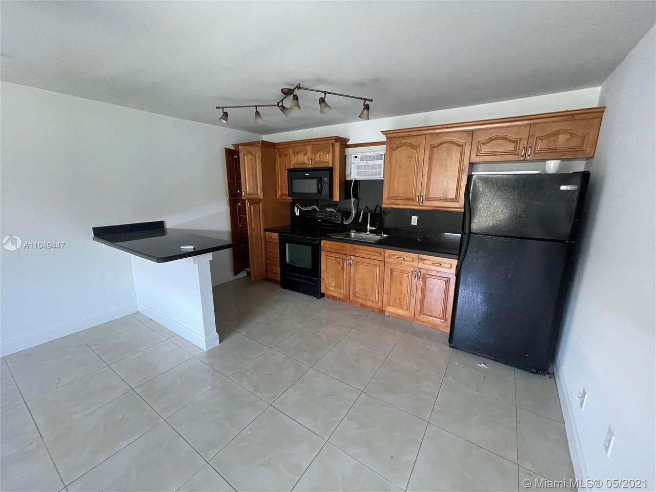 2247 Taylor St - Photo 1